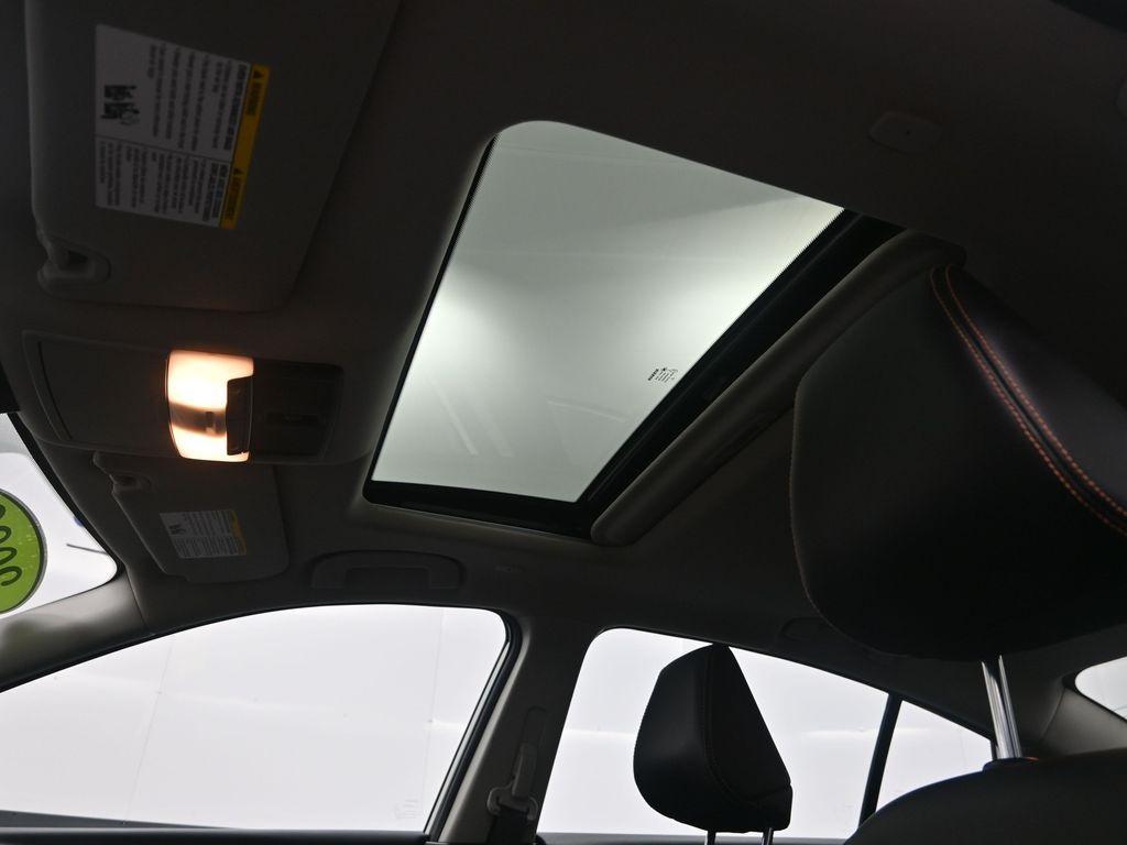 2022 Pearl White Tricoat Nissan Altima