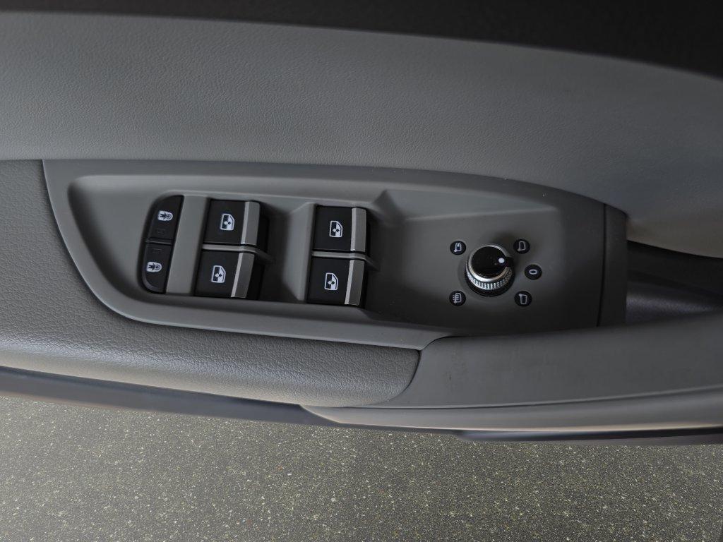 Audi Q5 view 27