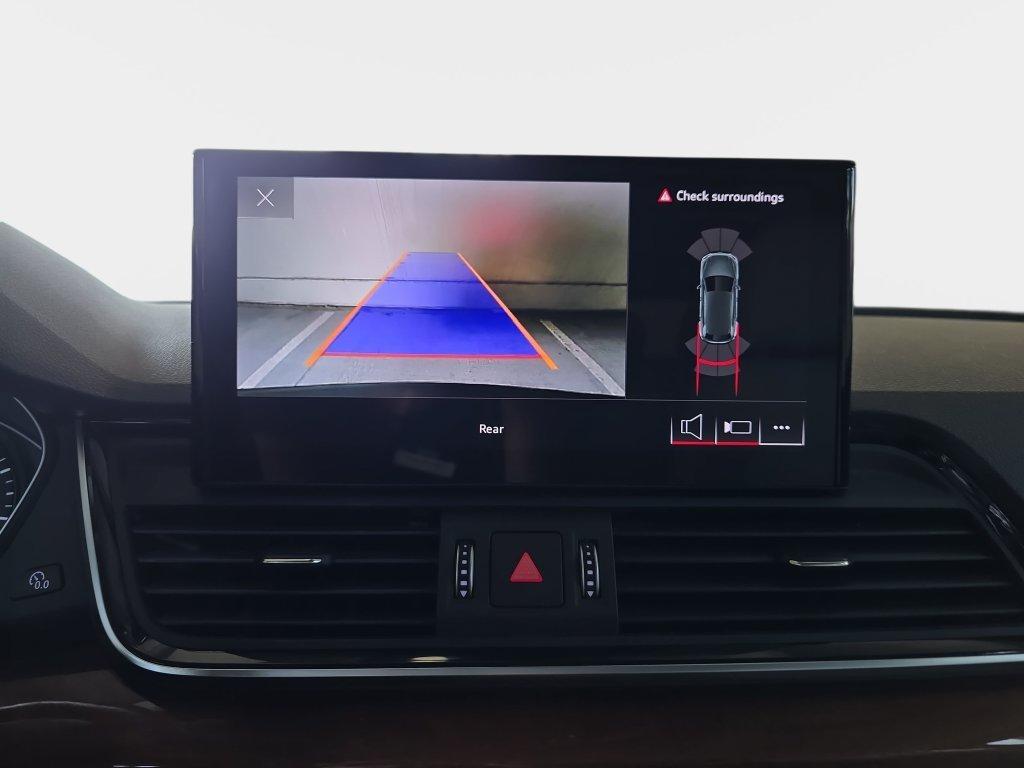 Audi Q5 view 23