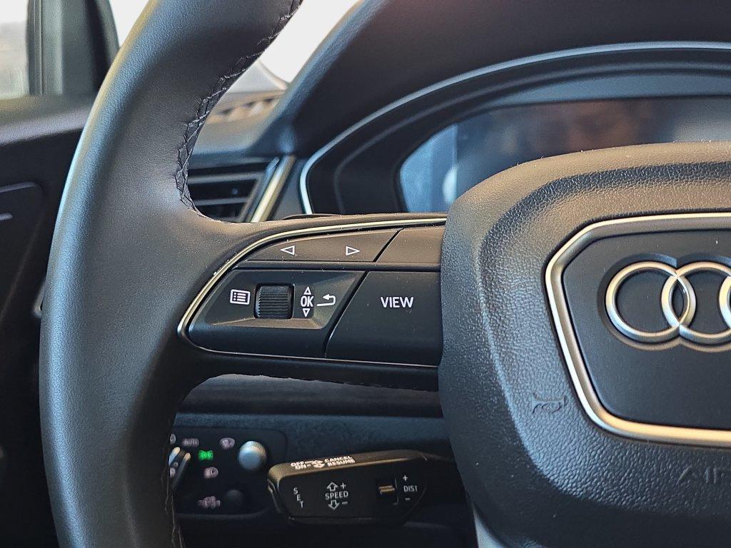 Audi Q5 view 18