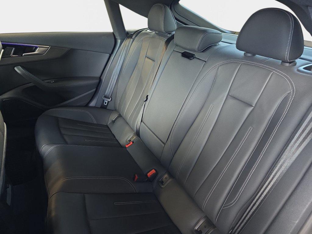 Audi A5 view 12
