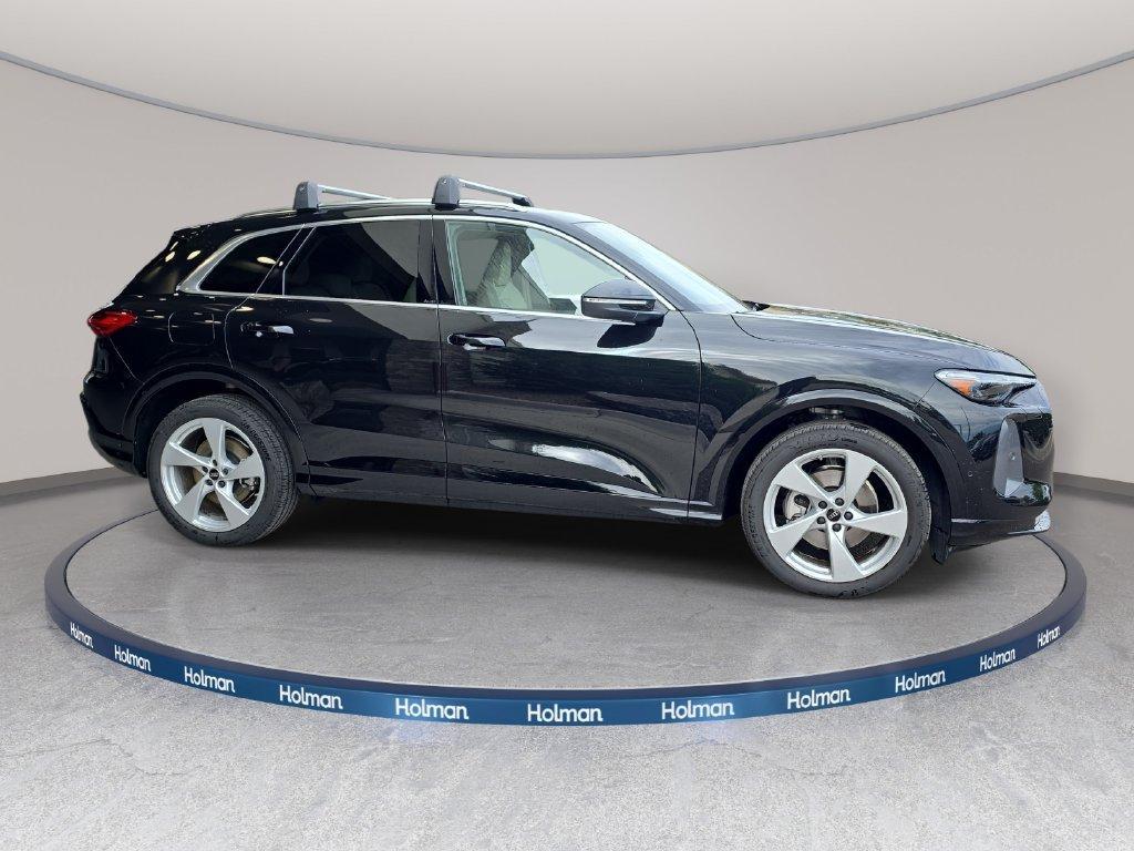Audi Q5 view 5