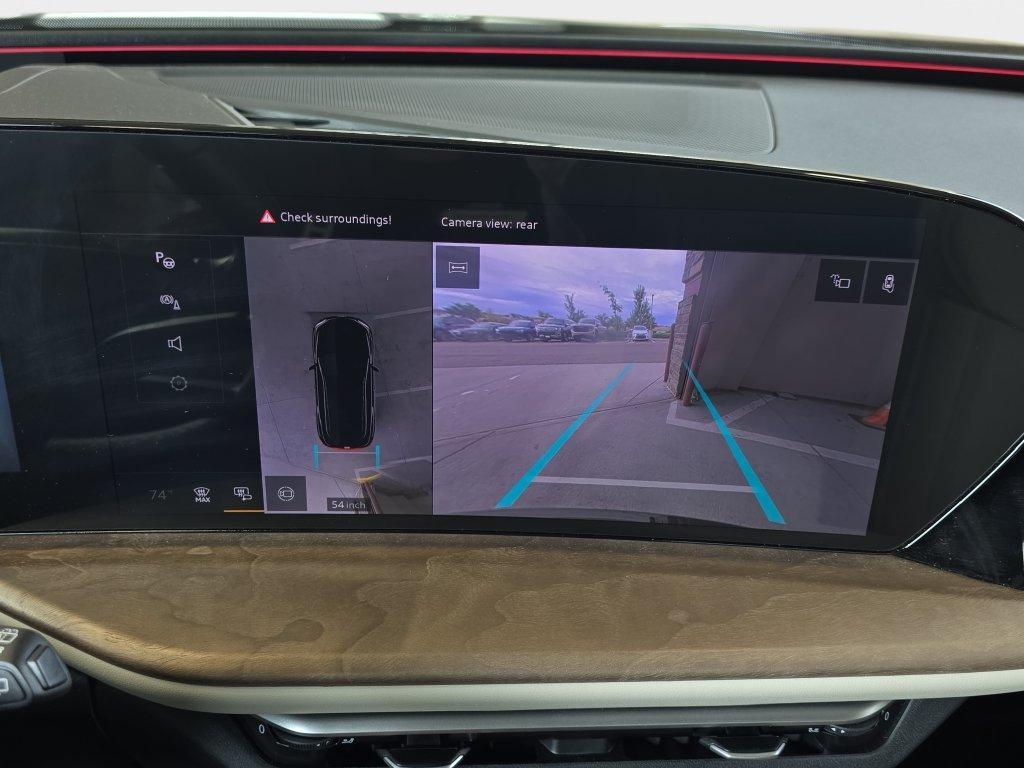 Audi Q5 view 24