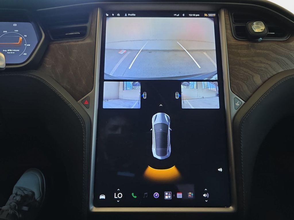 Tesla Model S view 22
