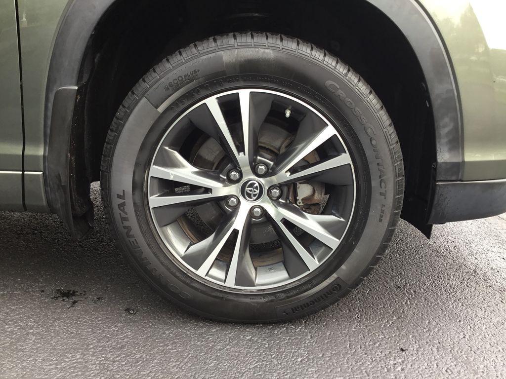 used 2016 Toyota Highlander car, priced at $20,375