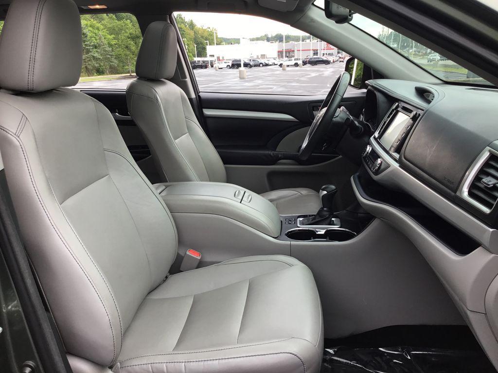 used 2016 Toyota Highlander car, priced at $20,375