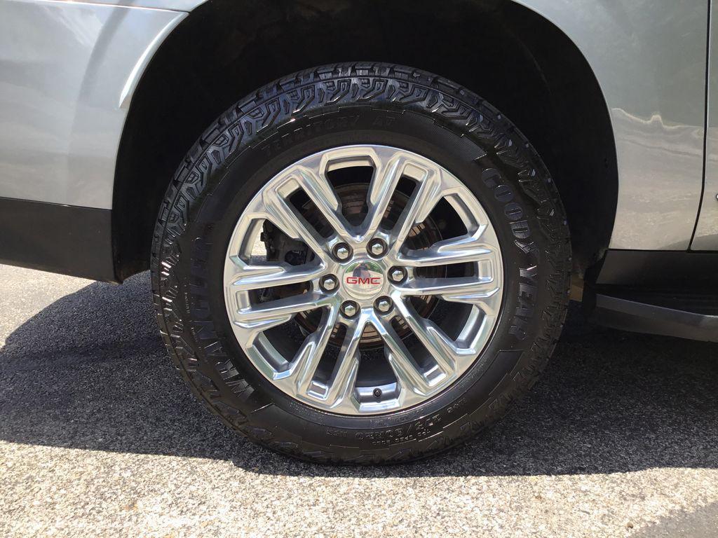 used 2023 GMC Yukon XL car, priced at $46,897