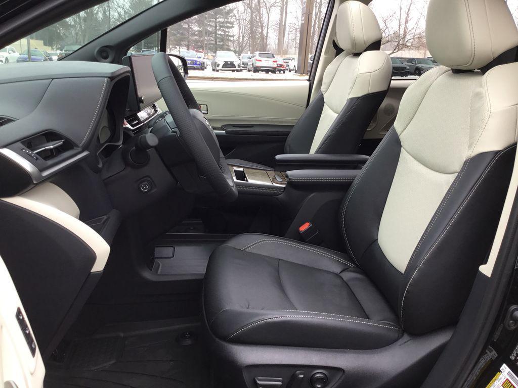 used 2026 Toyota Sienna car, priced at $54,999