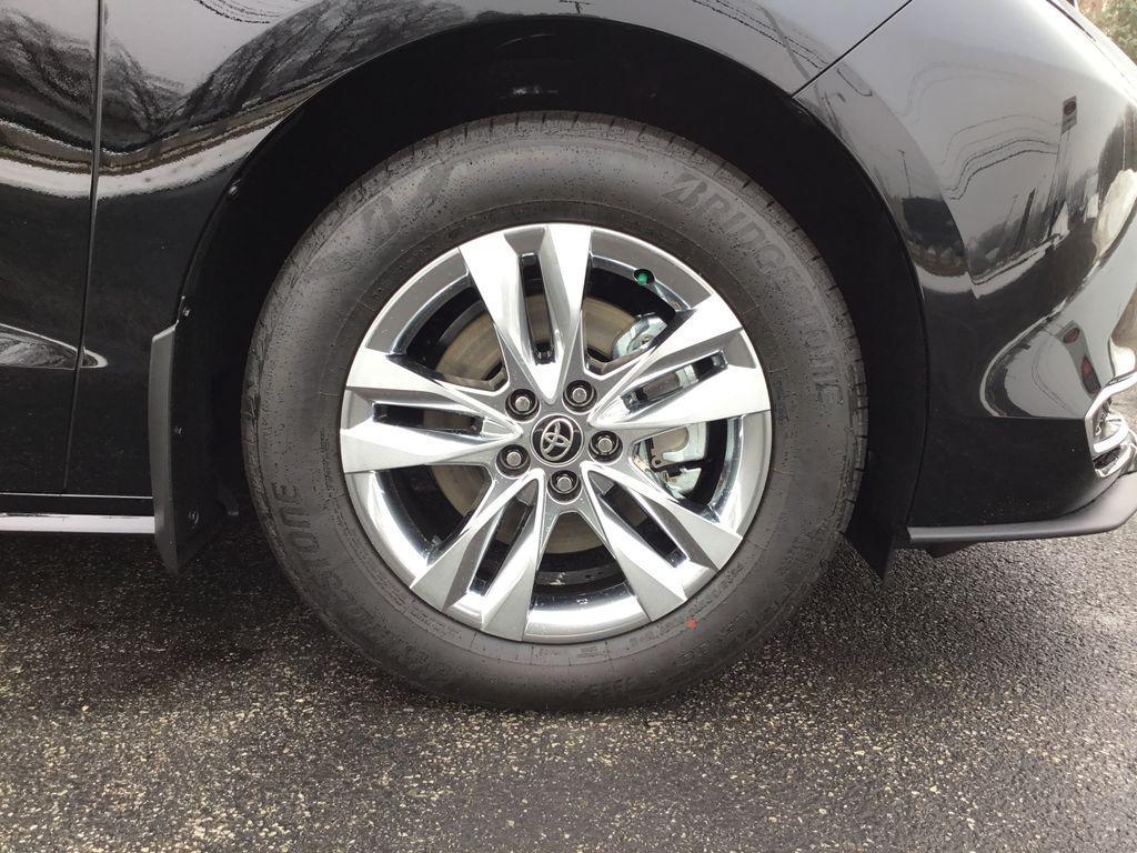 used 2026 Toyota Sienna car, priced at $54,999