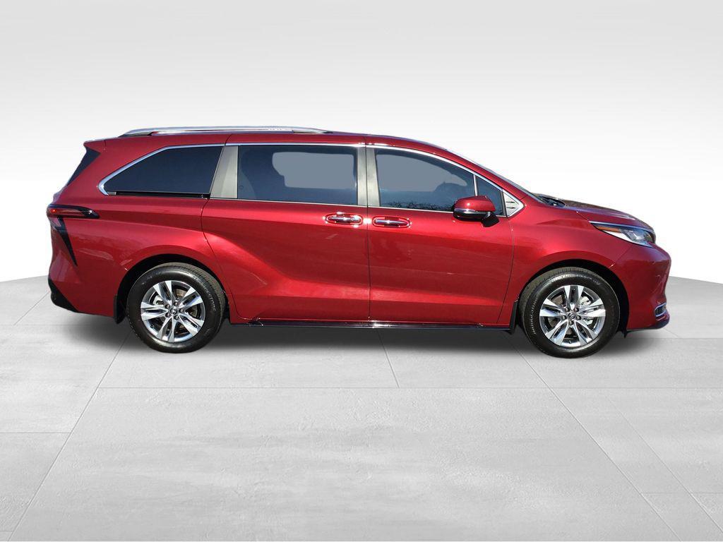 used 2026 Toyota Sienna car, priced at $54,999