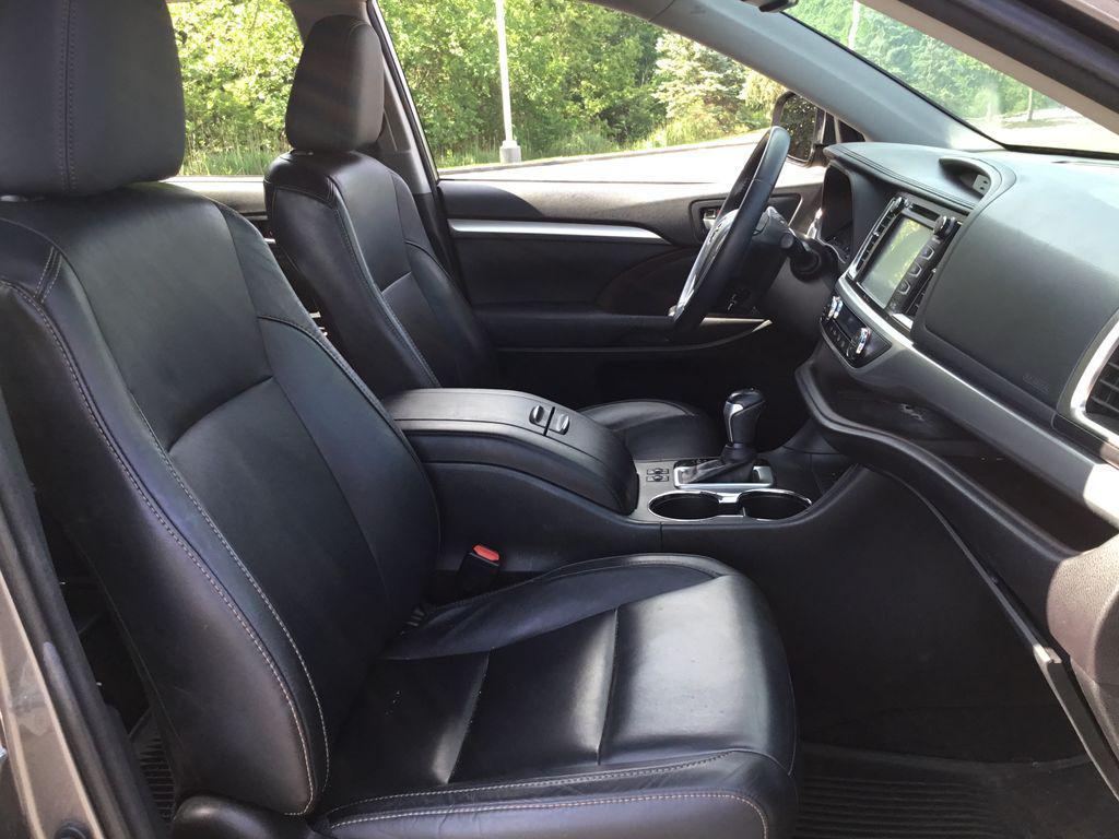 used 2015 Toyota Highlander car, priced at $15,897