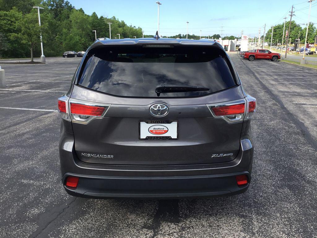 used 2015 Toyota Highlander car, priced at $15,397