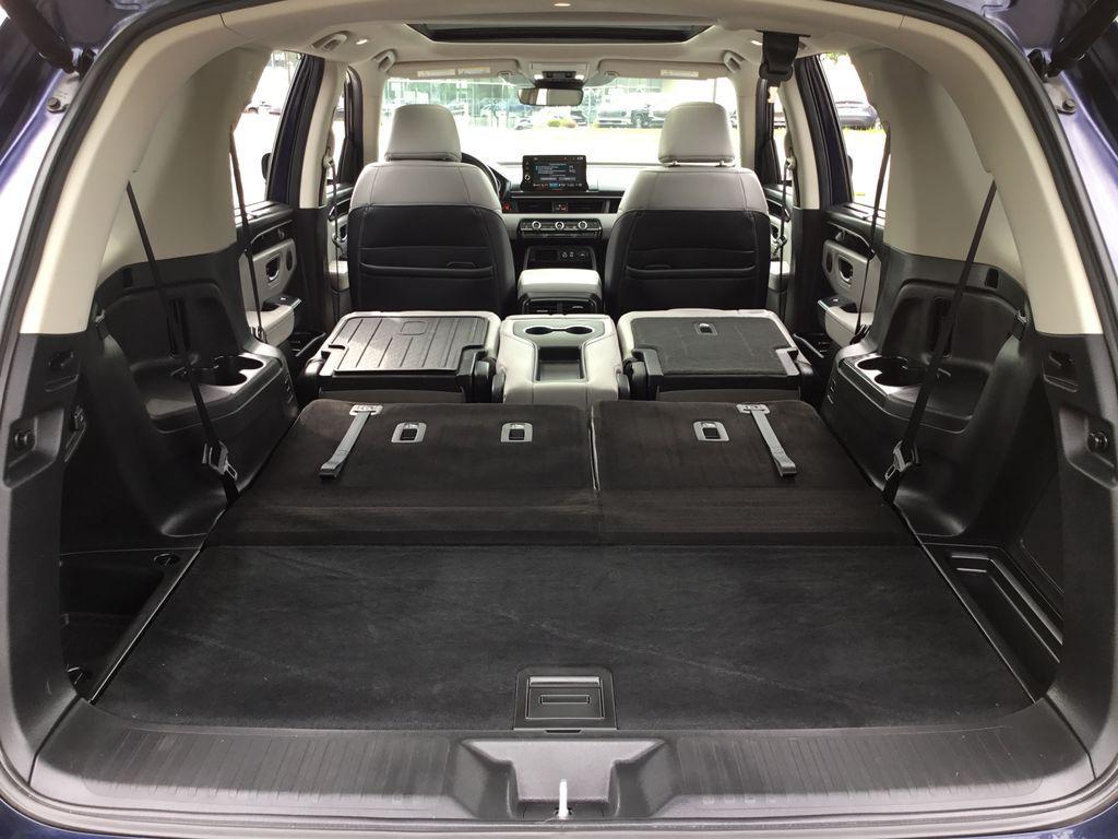 used 2025 Honda Pilot car, priced at $43,197