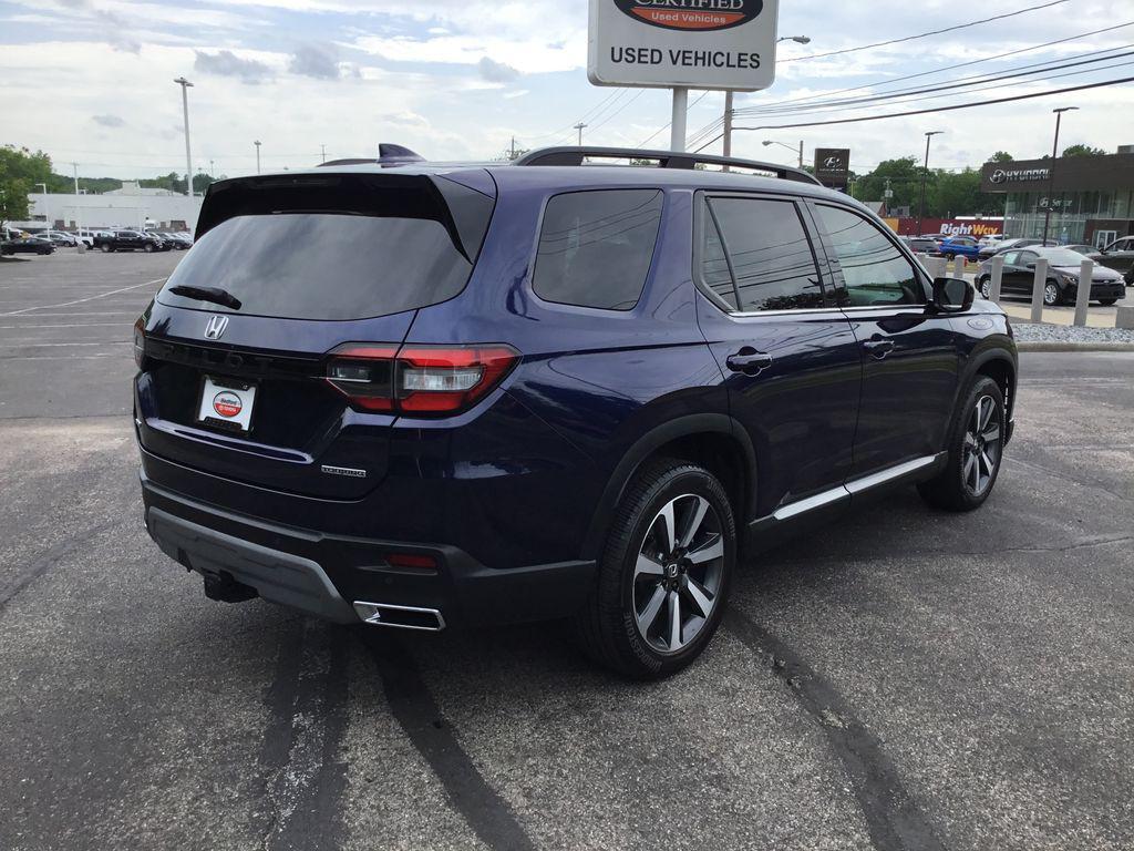 used 2025 Honda Pilot car, priced at $43,197