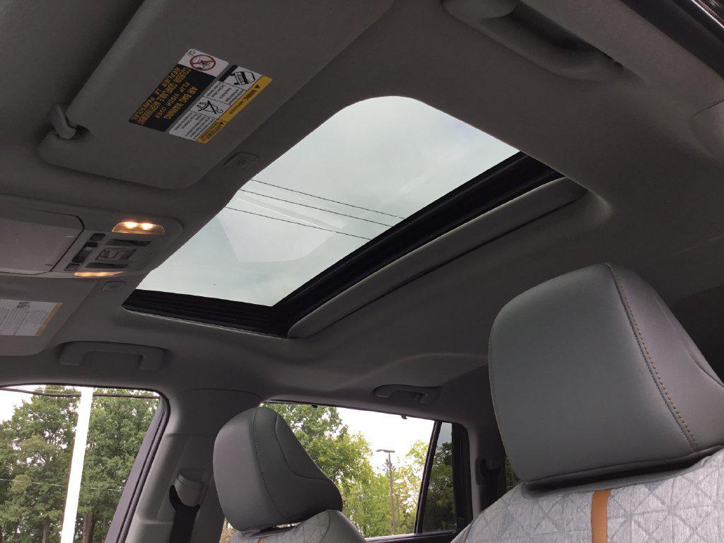 used 2023 Toyota Highlander Hybrid car, priced at $37,395
