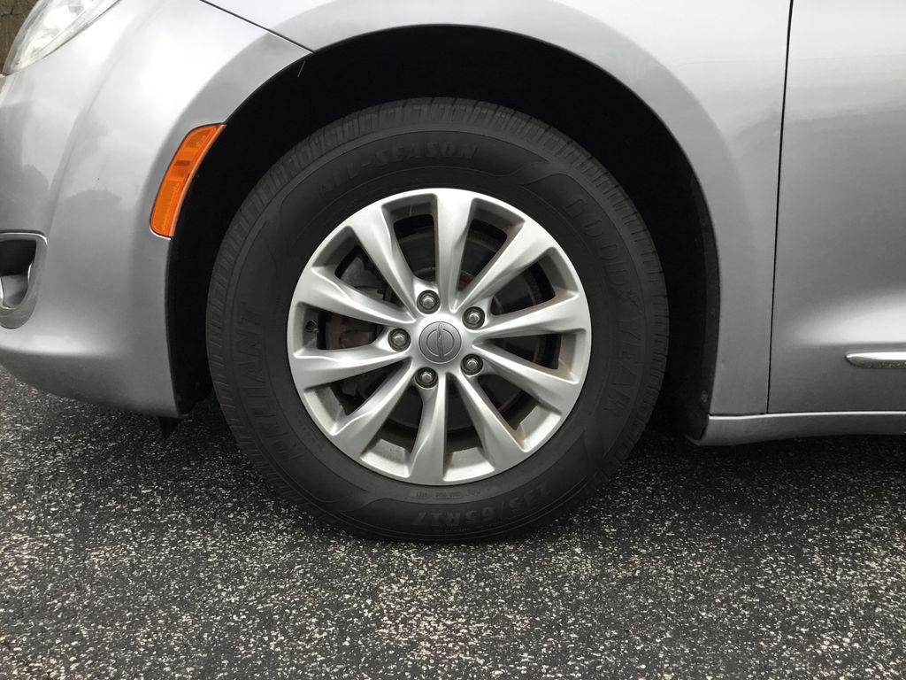 used 2019 Chrysler Pacifica car, priced at $15,799