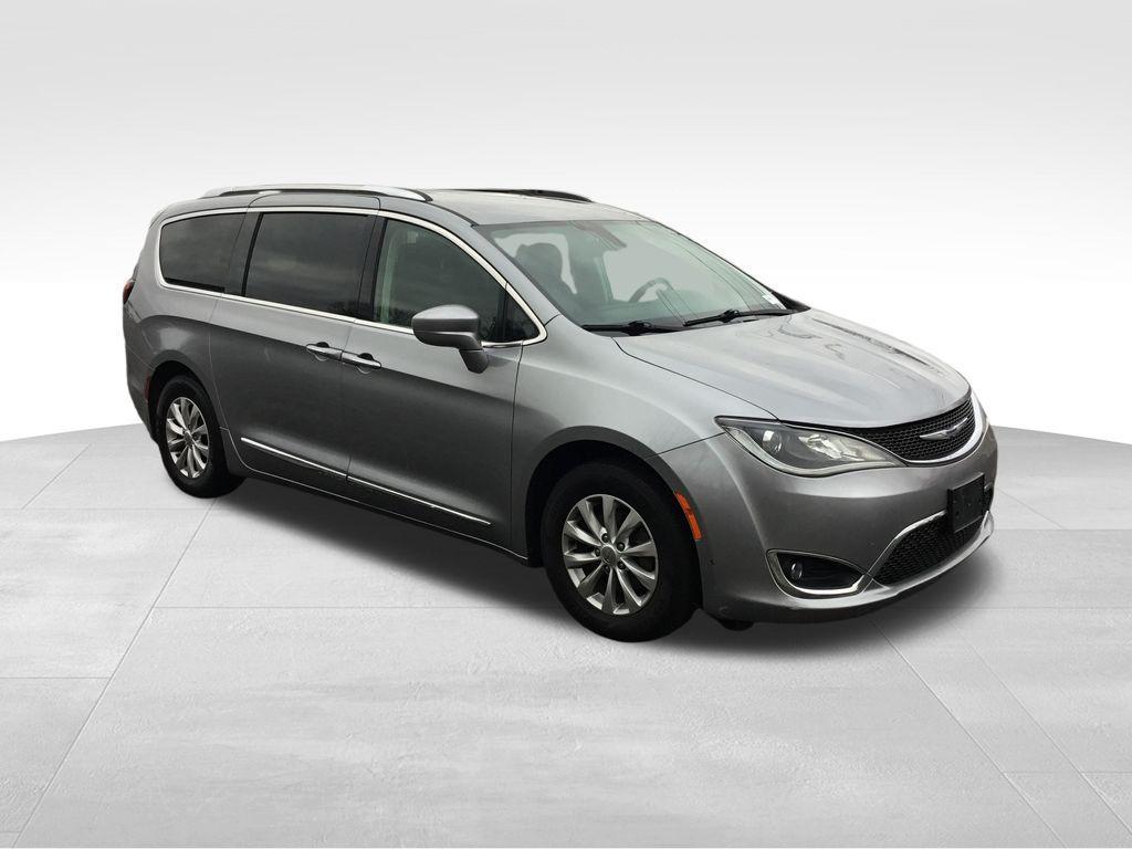 used 2019 Chrysler Pacifica car, priced at $15,799