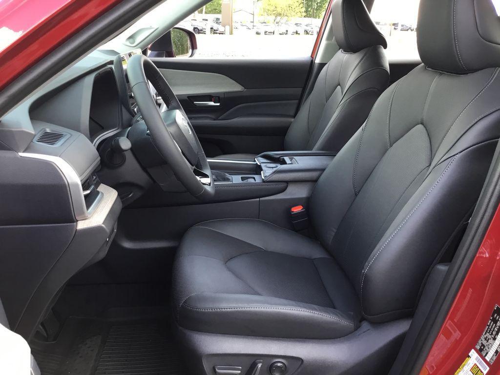 used 2026 Toyota Grand Highlander car, priced at $60,375