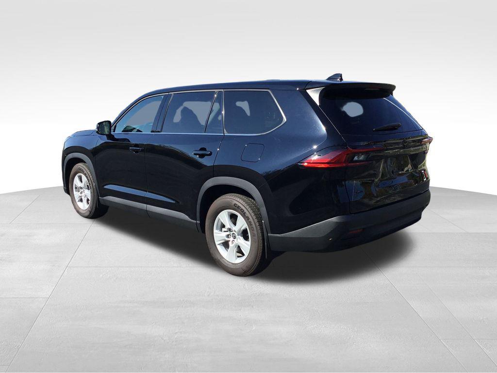 used 2025 Toyota Highlander car, priced at $44,799