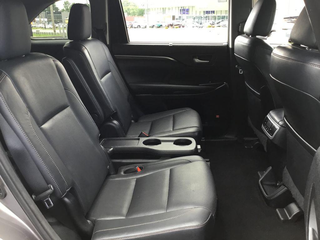 used 2015 Toyota Highlander car, priced at $12,195