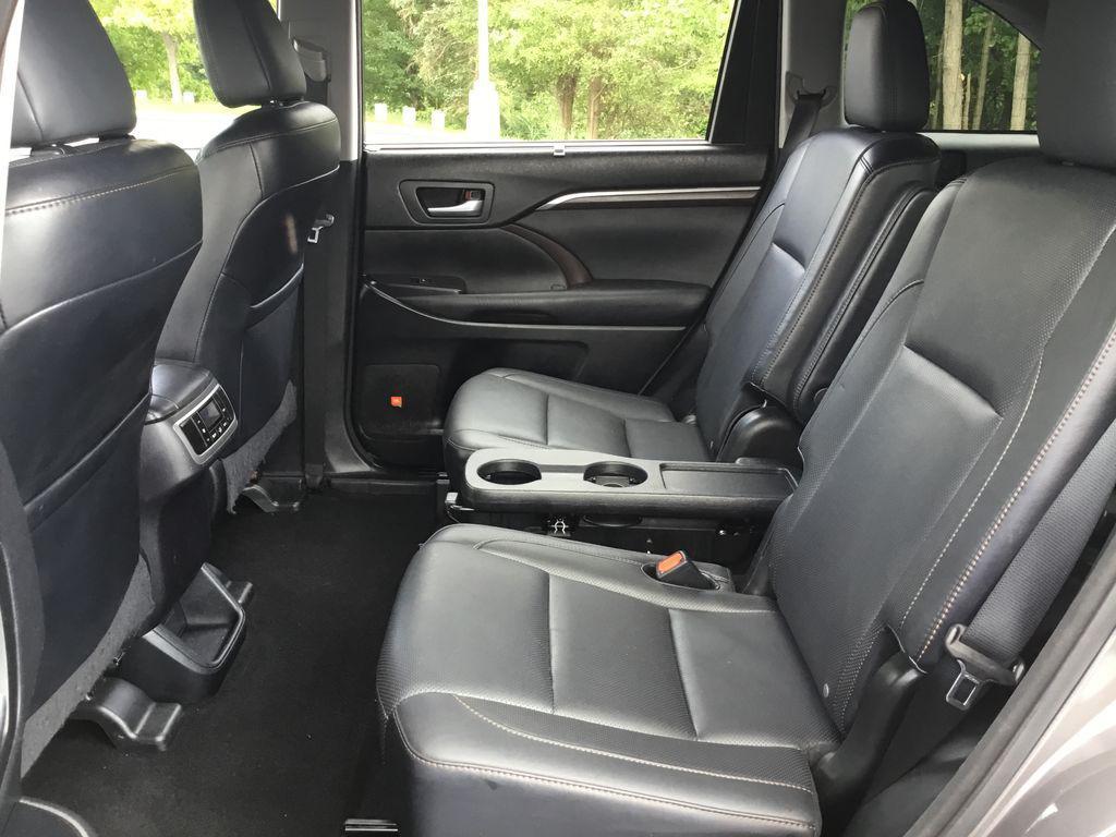 used 2015 Toyota Highlander car, priced at $12,195
