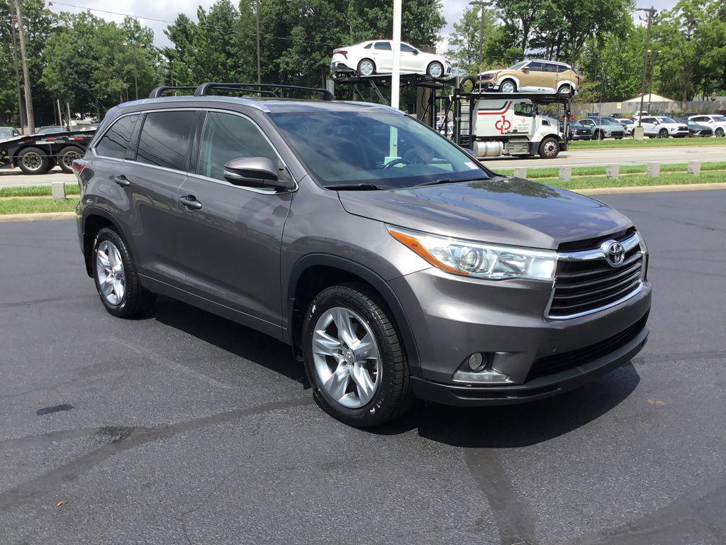 used 2015 Toyota Highlander car, priced at $12,195