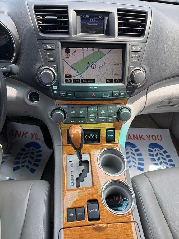 used 2009 Toyota Highlander Hybrid car, priced at $16,197