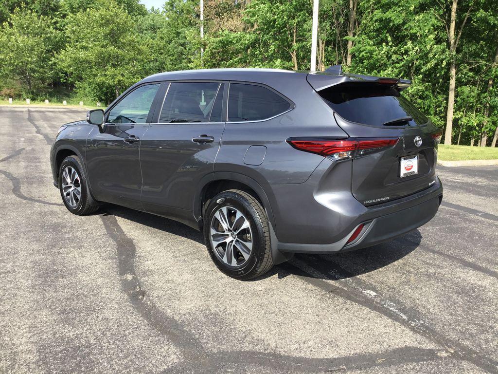 used 2023 Toyota Highlander car, priced at $32,197