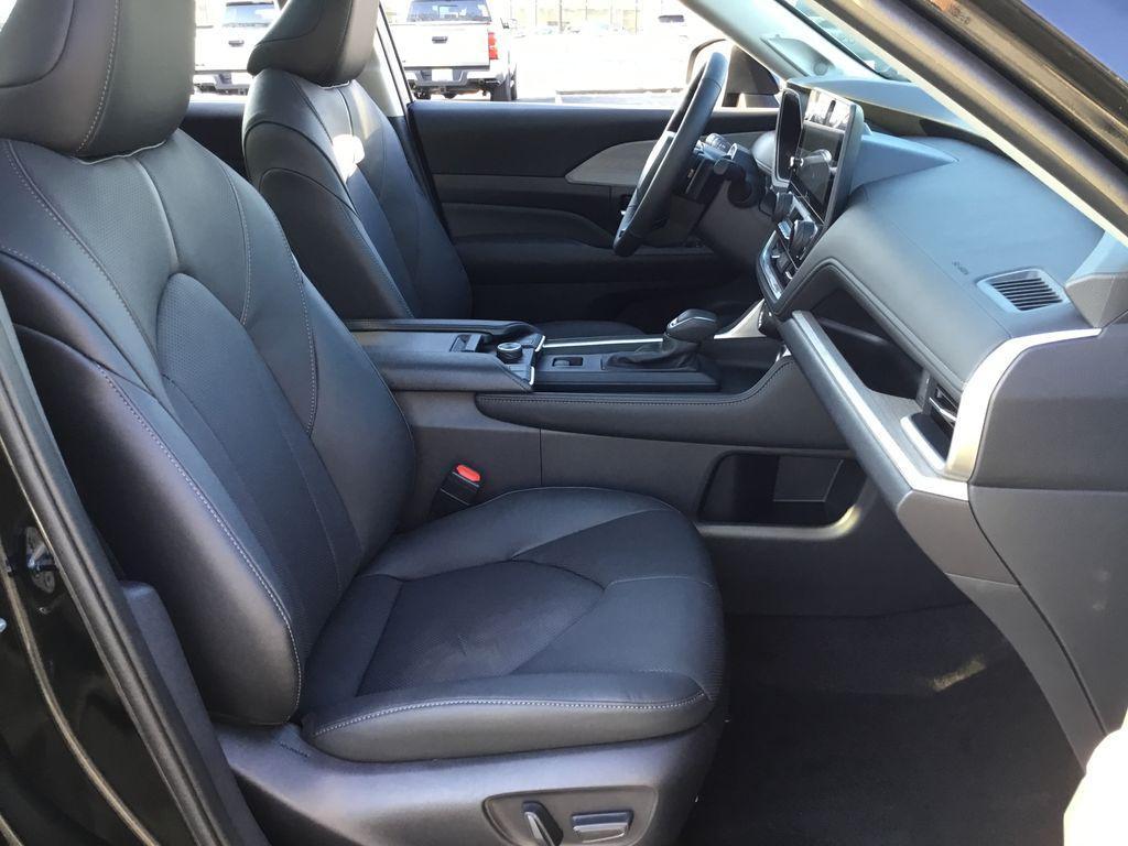 used 2026 Toyota Grand Highlander car, priced at $59,999