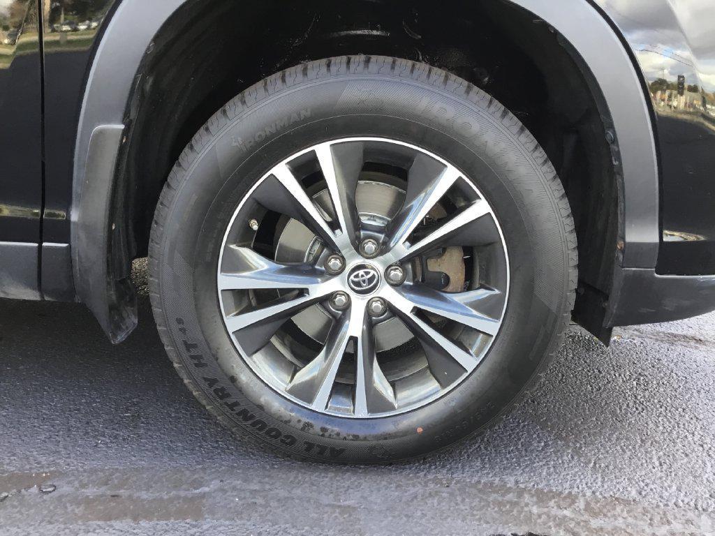 used 2019 Toyota Highlander car, priced at $24,395
