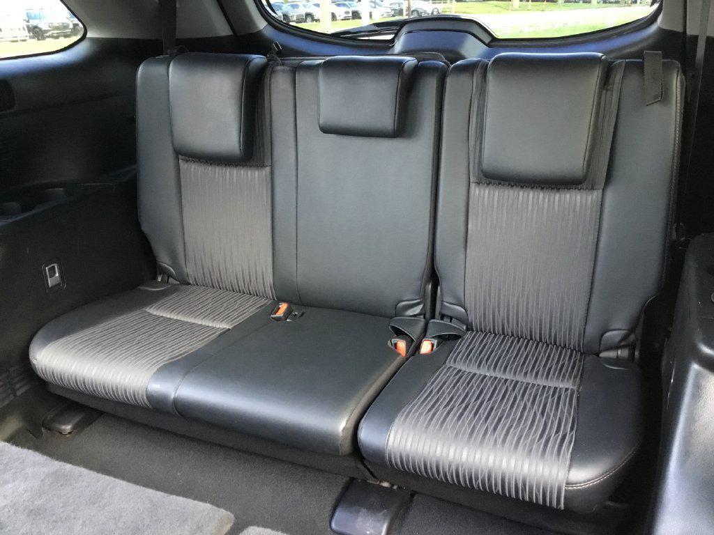 used 2019 Toyota Highlander car, priced at $24,395