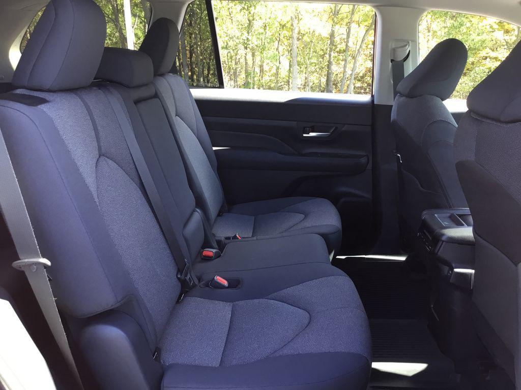 used 2025 Toyota Highlander car, priced at $42,999