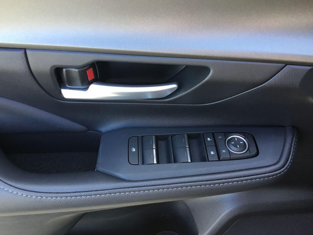 used 2025 Toyota Highlander car, priced at $42,999