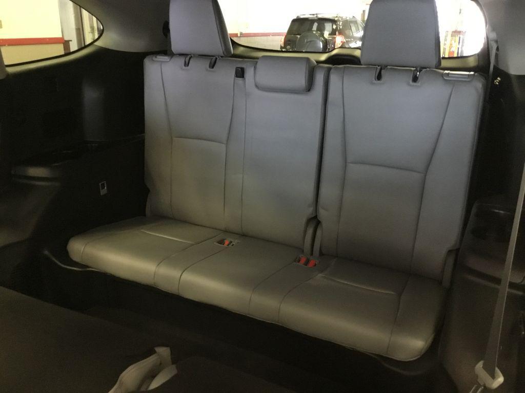 used 2020 Toyota Highlander Hybrid car, priced at $29,999