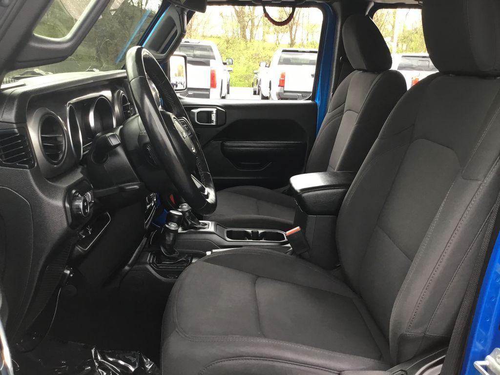 used 2022 Jeep Gladiator car, priced at $27,597