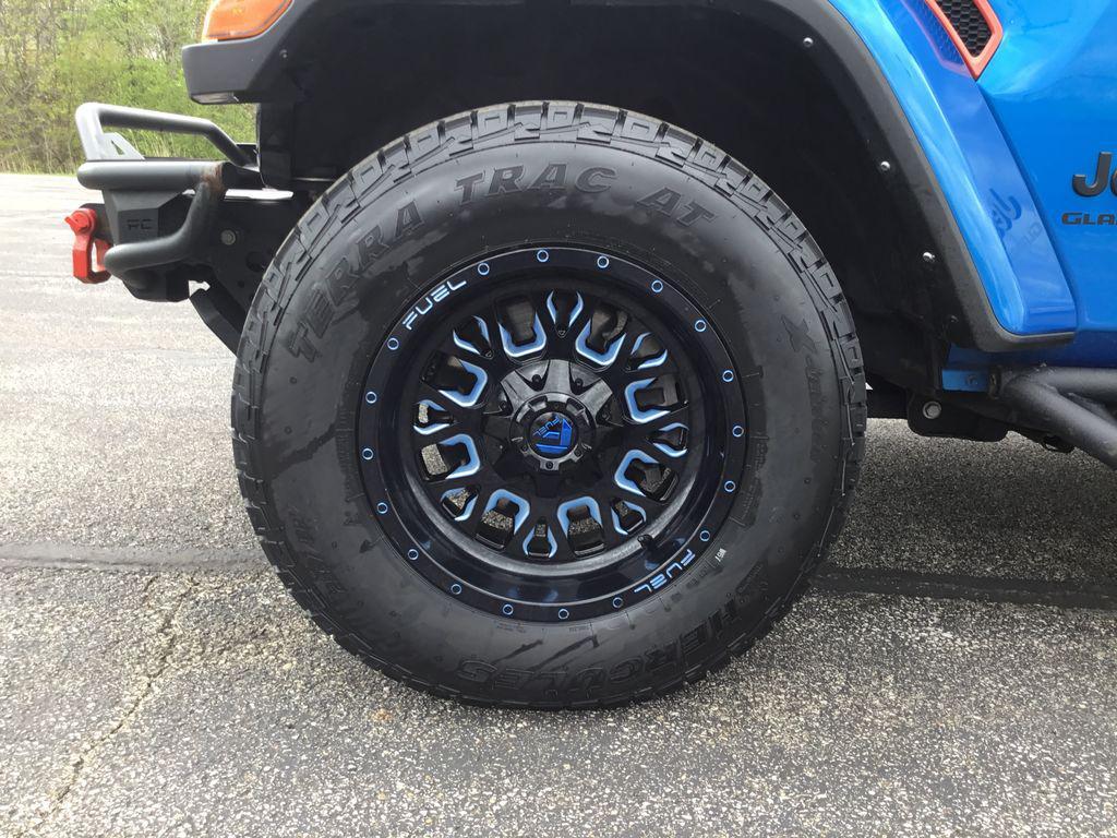 used 2022 Jeep Gladiator car, priced at $27,597