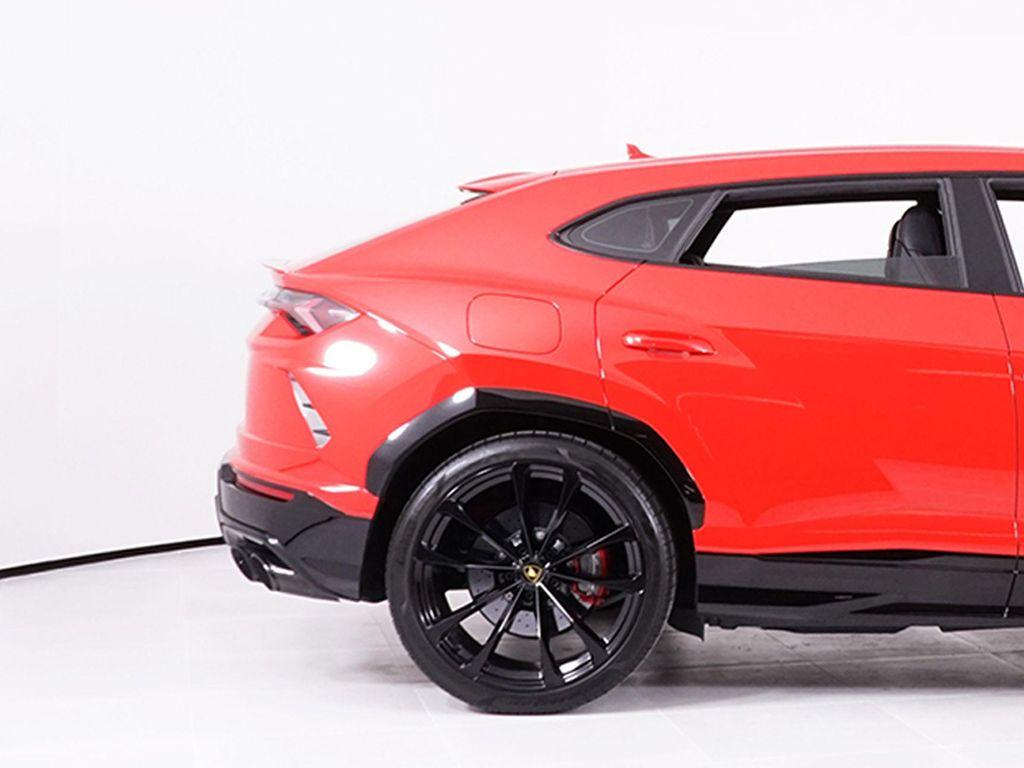 used 2022 Lamborghini Urus car, priced at $224,900
