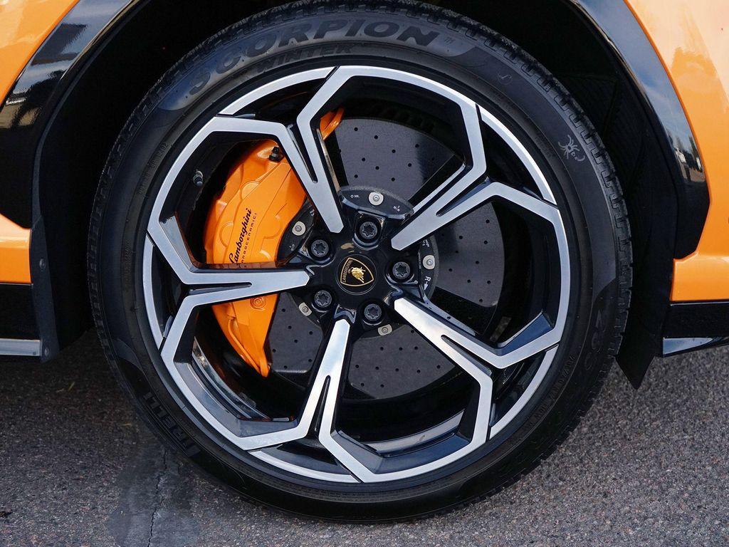 used 2022 Lamborghini Urus car, priced at $197,900