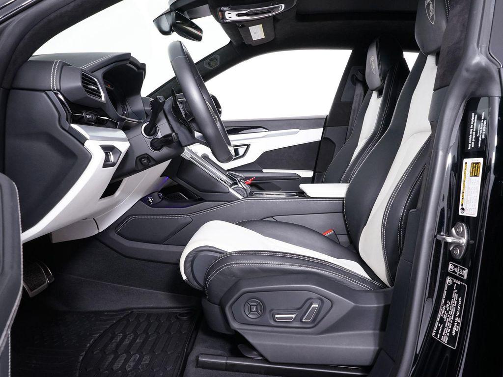 used 2022 Lamborghini Urus car, priced at $218,991