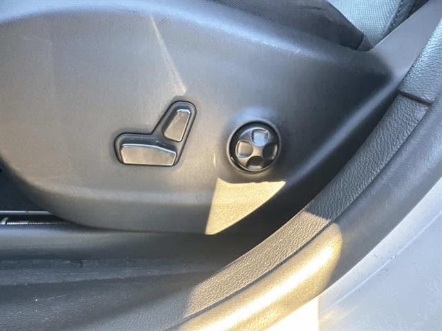 used 2021 Jeep Cherokee car, priced at $26,995