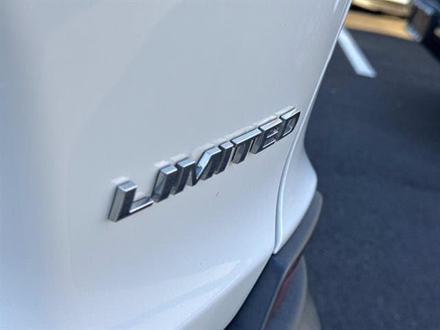 used 2021 Jeep Cherokee car, priced at $26,995