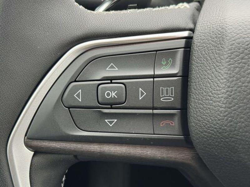 new 2026 Jeep Grand Cherokee car, priced at $49,985