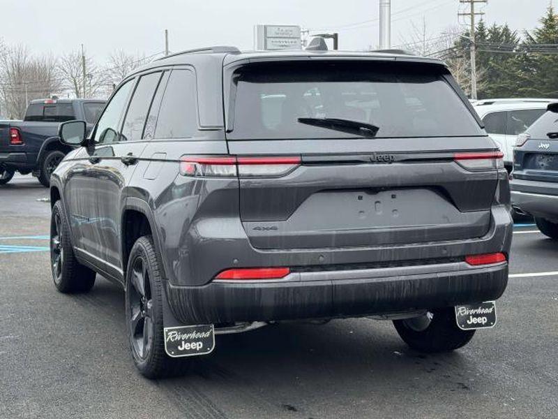 new 2026 Jeep Grand Cherokee car, priced at $50,580