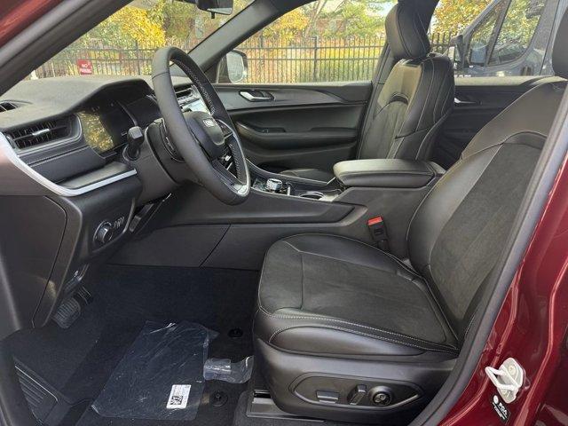 new 2025 Jeep Grand Cherokee L car, priced at $42,895