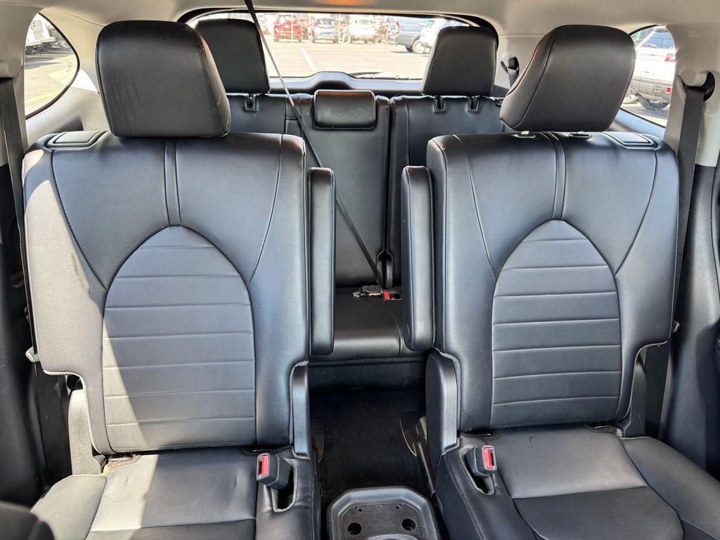 used 2021 Toyota Highlander Hybrid car, priced at $32,889