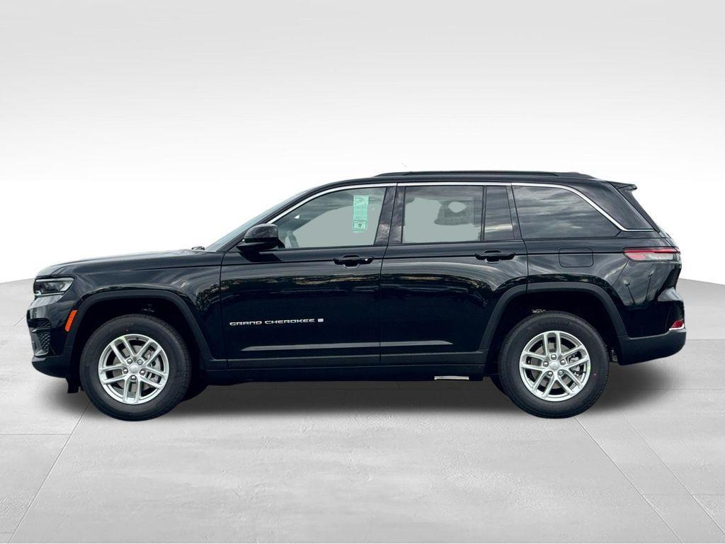 new 2026 Jeep Grand Cherokee car, priced at $40,944
