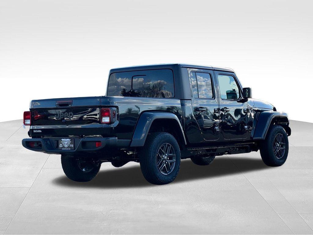new 2026 Jeep Gladiator car, priced at $48,338