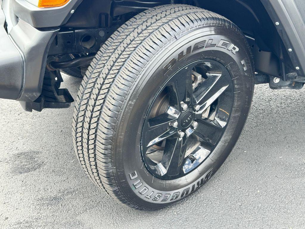 used 2022 Jeep Wrangler Unlimited car, priced at $29,951