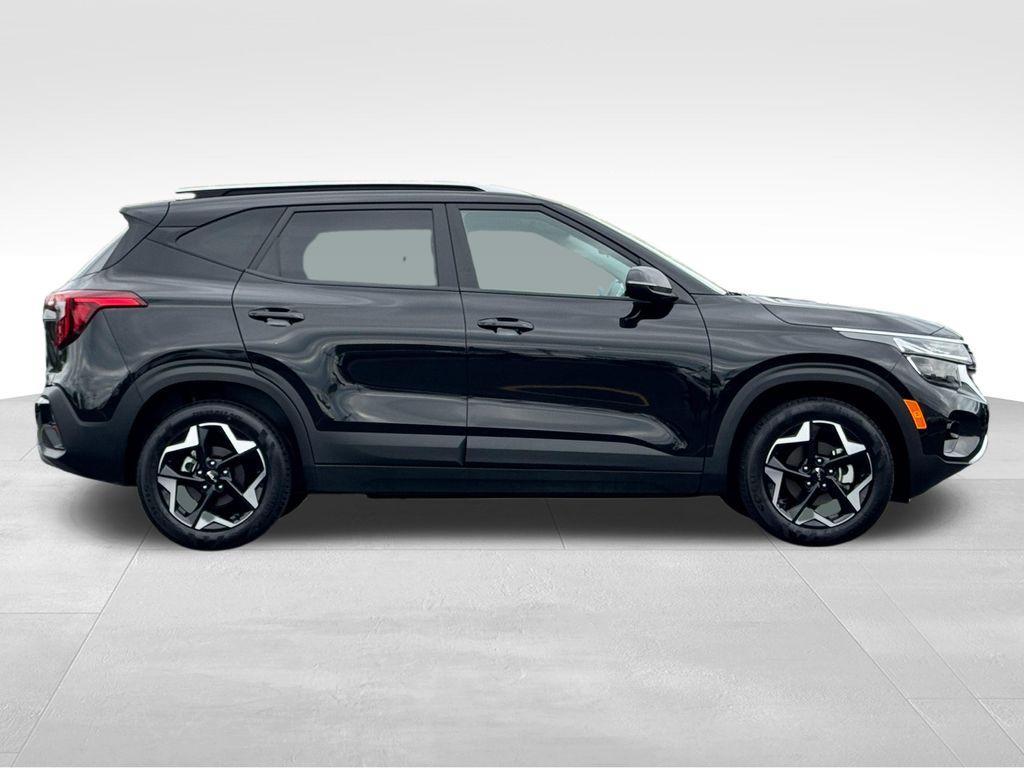 used 2025 Kia Seltos car, priced at $23,277