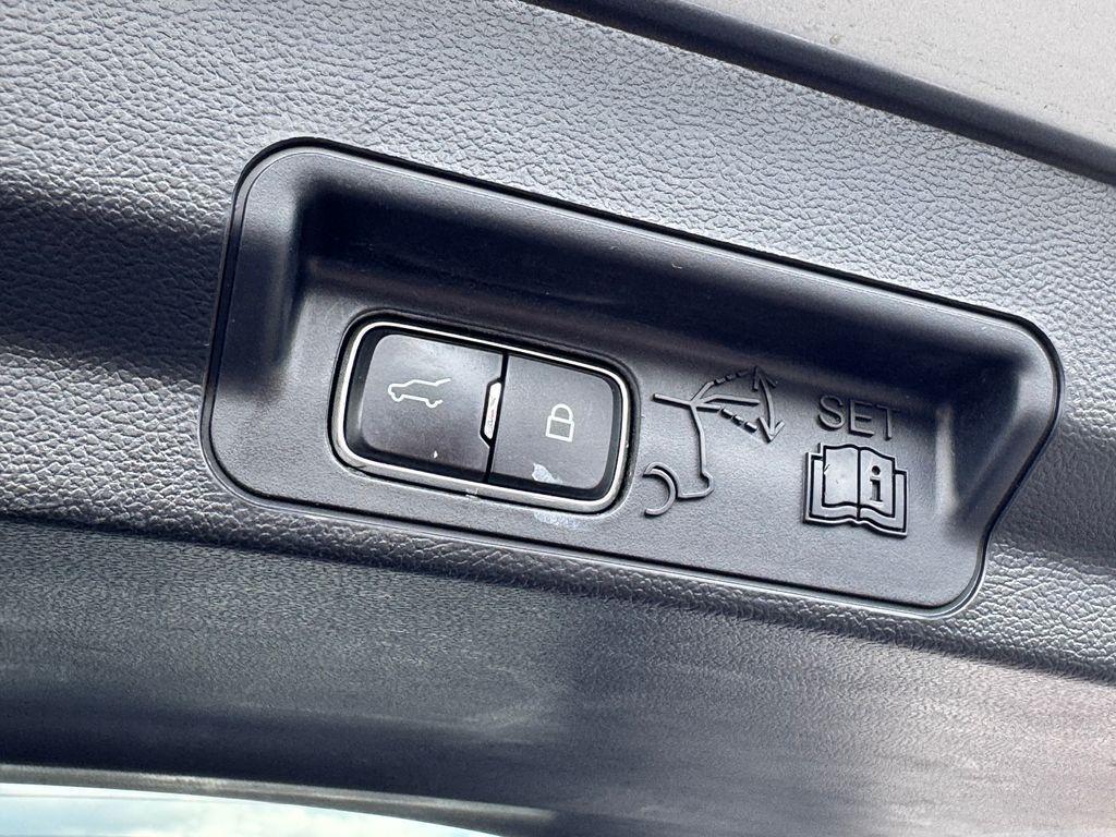 used 2023 Ford Explorer car, priced at $29,159